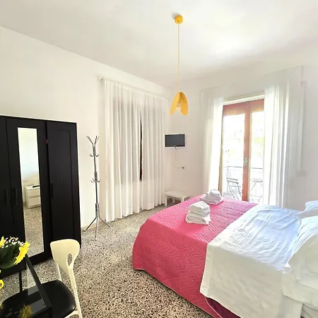 Marano - Bright 3 Bedrooms In The Center Sorrent