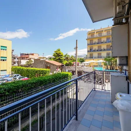Appartement Marano - Bright 3 Bedrooms In The Center Sorrente